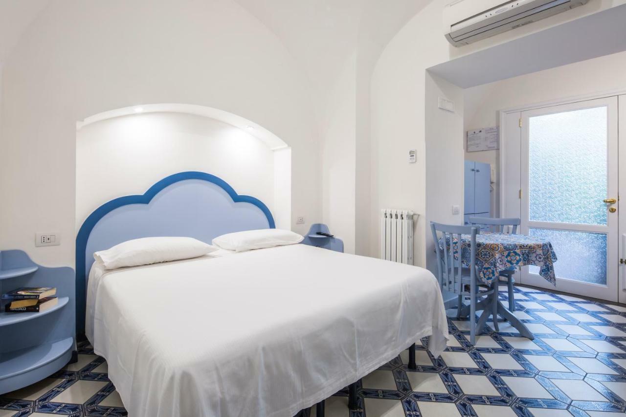 Villa Elisa Holiday Home Сорренто Екстер'єр фото